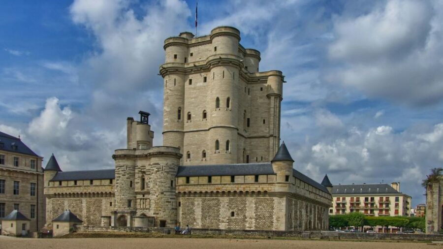 vincennes-castle-private-guided-tour-with-entry-ticket