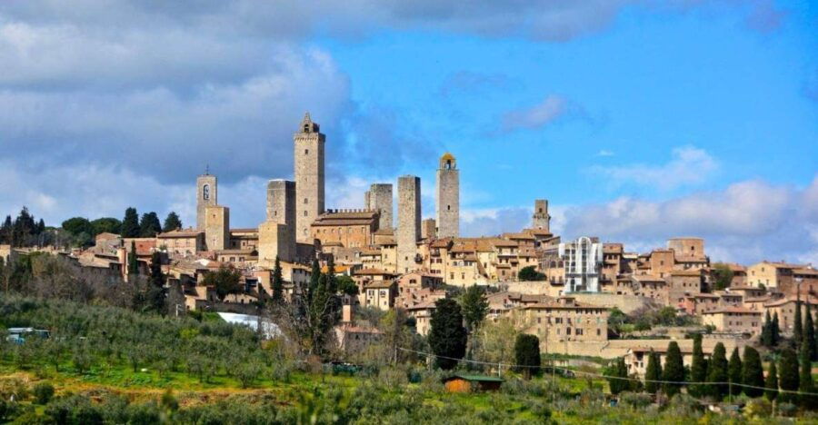 visit-siena-and-san-gimignano-with-lunch-at-a-family-farm