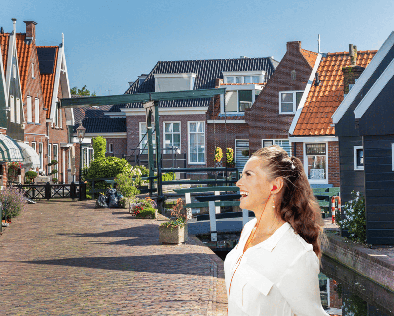 volendam-in-1-day-walking-tour-with-digital-guide