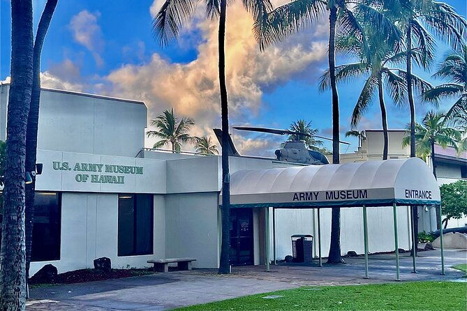 Waikiki Military and Entertainment History GPS-Led Walking Tour