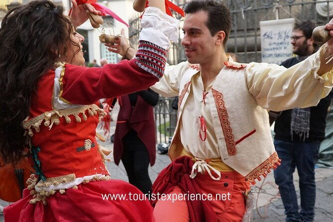 what-to-do-in-naples-decumani-tour-pezzentelle-souls-and-collages