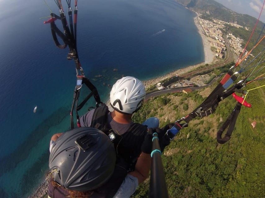 zambrone-paragliding-experience
