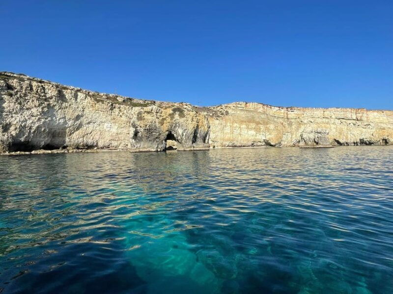 2-5-hour-boat-tour-ortigiasea-cavespillirinafruit-drink