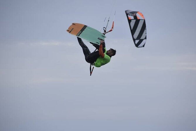2-hour-kitesurf-lesson-in-tarquinia