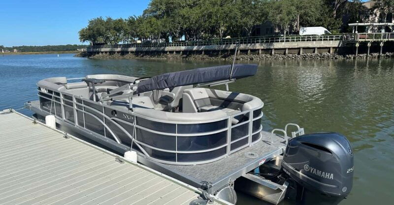 2-hour-private-24-ft-luxury-pontoon-hilton-head-boat-rental