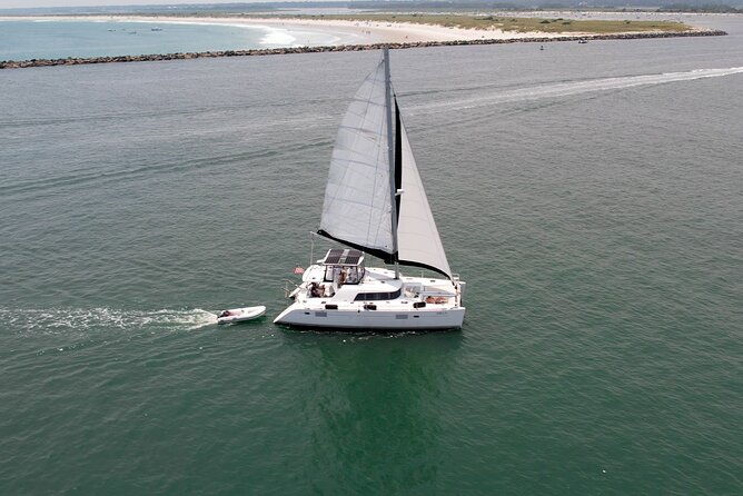 2-hours-cocktail-sail-aboard-bella