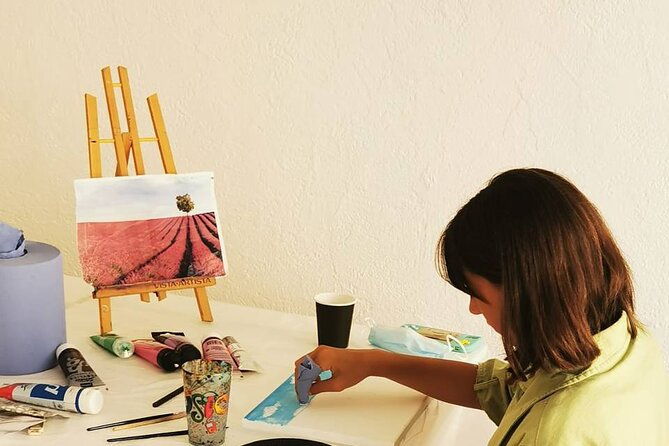 2-hours-painting-class-with-local-artist-in-private-studio