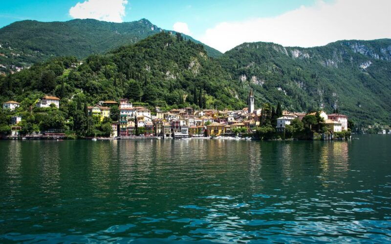 2-hours-private-boat-tour-como-lake