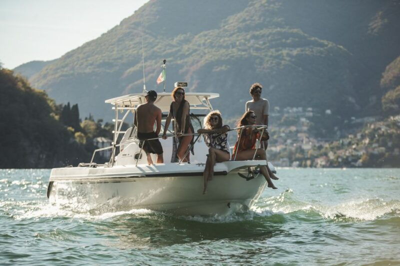 2-hours-private-boat-tour-on-lake-of-como