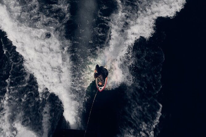 1h-wakeboard-and-wakesurf-on-lake-como-with-mastercraft-boat