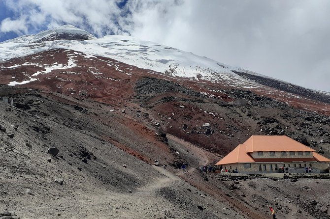2-day-1-night-tour-to-cotopaxi-volcano-and-quilotoa-lagoon-all-included