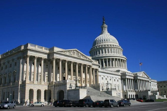 2-hours-book-store-tour-in-capitol-hill