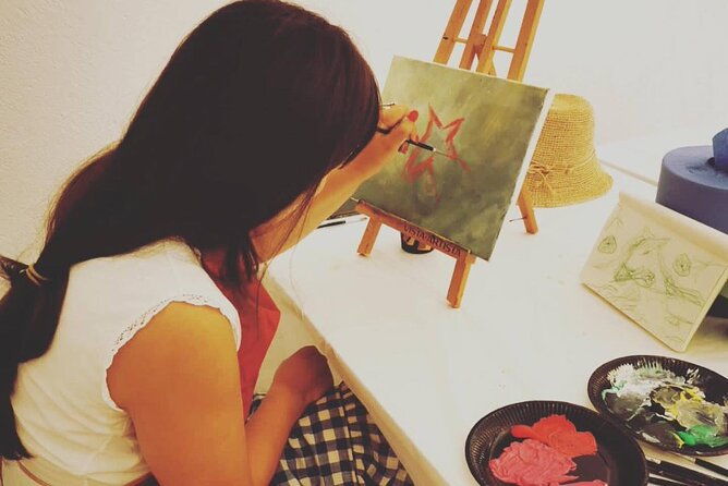 2-hours-painting-class-with-local-artist-in-private-studio