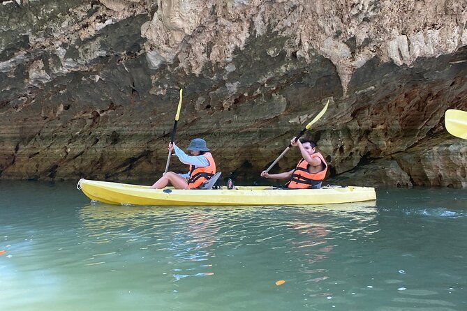 2-in-1-excursion-visiting-bayano-caves-and-kayaking-in-rio-tigre