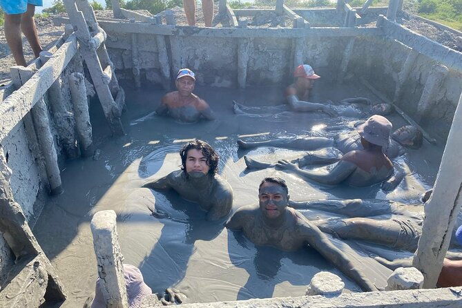 4-hour-volcan-de-lodo-private-tour