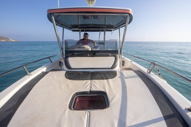 4-hr-private-boat-adventure-tour-of-comino-and-blue-lagoon