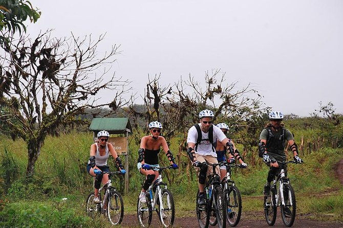 5-day-galapagos-islands-plus-bike-kayak-hike-snorkel