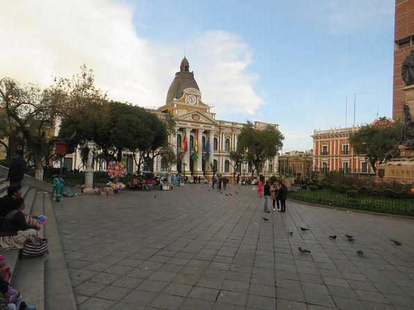 6-day-bolivia-private-tour-la-paz-uyuni-salt-flats-lake-titicaca-tihuanacu