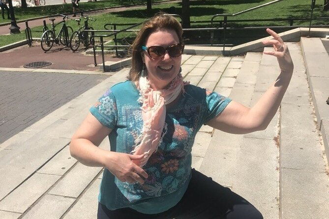 adventurous-scavenger-hunt-in-lansing-by-wacky-walks