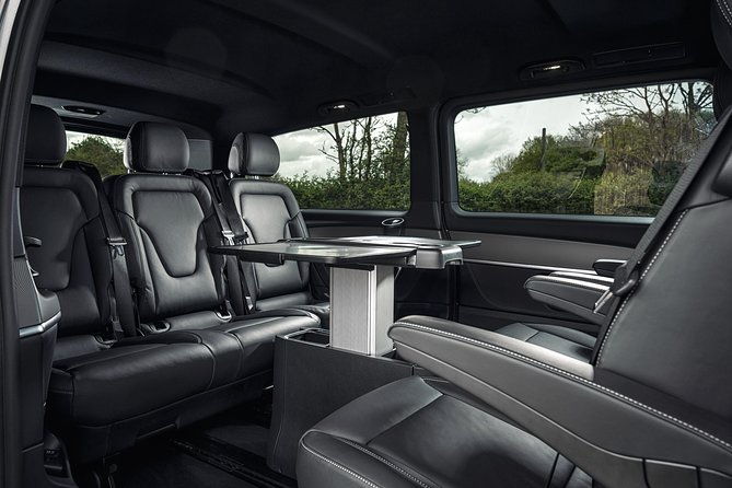 airport-transfer-airport-dus-to-dusseldorf-by-luxury-van
