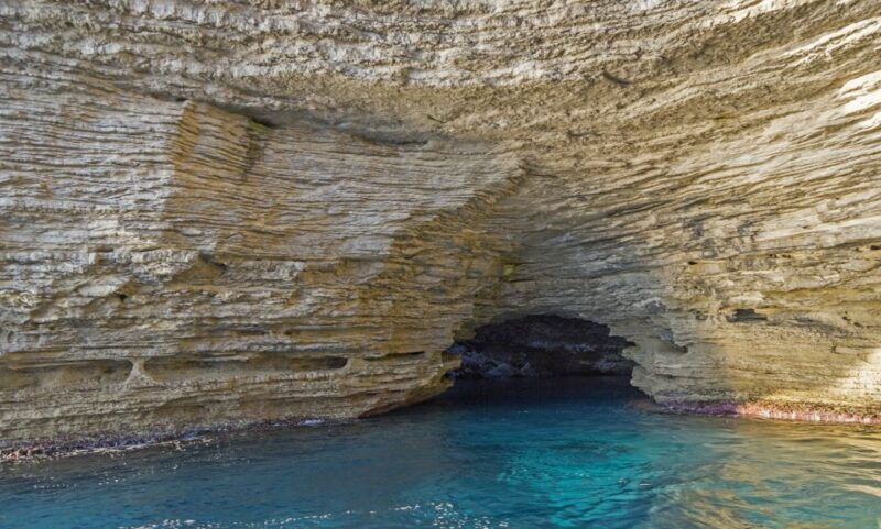 ajaccio-porticcio-lavezzi-islands-bonifacio-caves-boat-tour