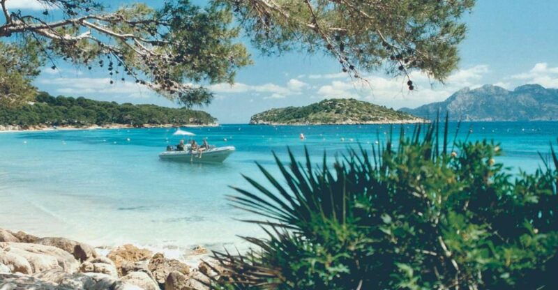 alcudia-llevant-peninsula-nature-reserve-private-boat-tour