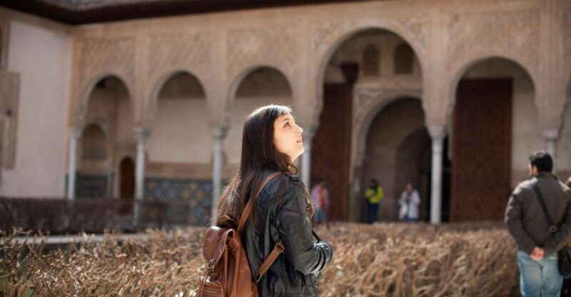 alhambra-and-nasrid-palaces-and-local-food-experience
