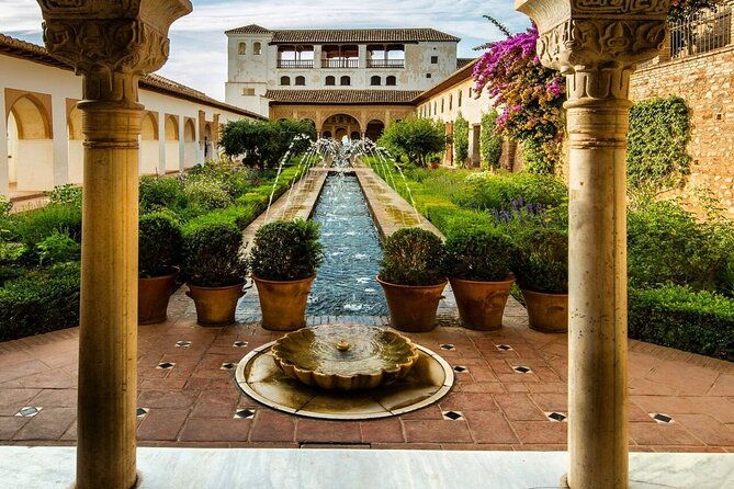 alhambra-gardens-guided-tour-english-guide