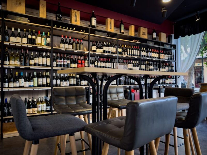 alicante-wine-walking-tour-with-sommelier