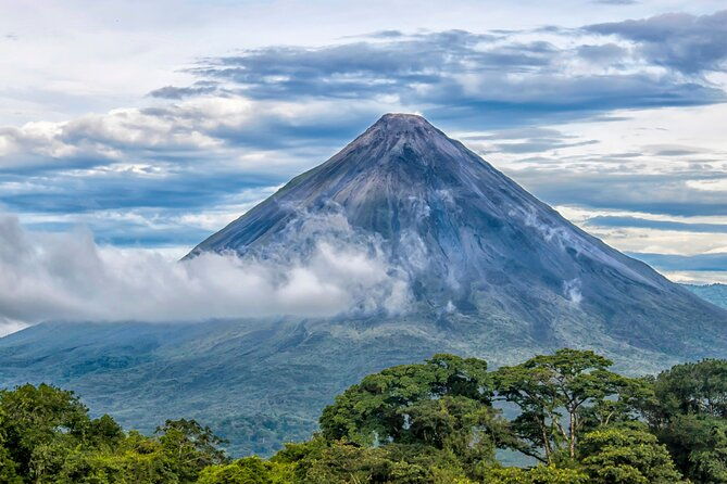 arenal-volcano-with-ecotermales-hot-springs-from-san-jose