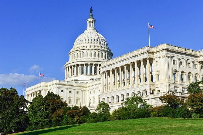 arrival-private-transfer-dulles-airport-iad-to-washington-in-luxury-car