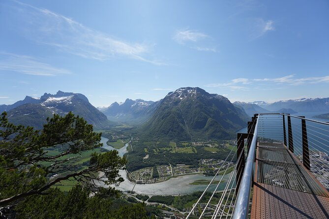 audio-guide-bus-tour-at-scenic-routes-of-andalsnes-to-trollstigen