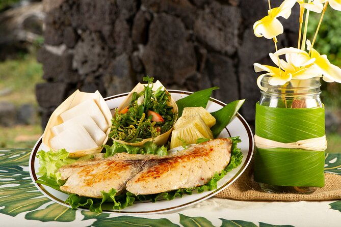authentic-hawaiian-dinner-paina-with-natives-in-hana