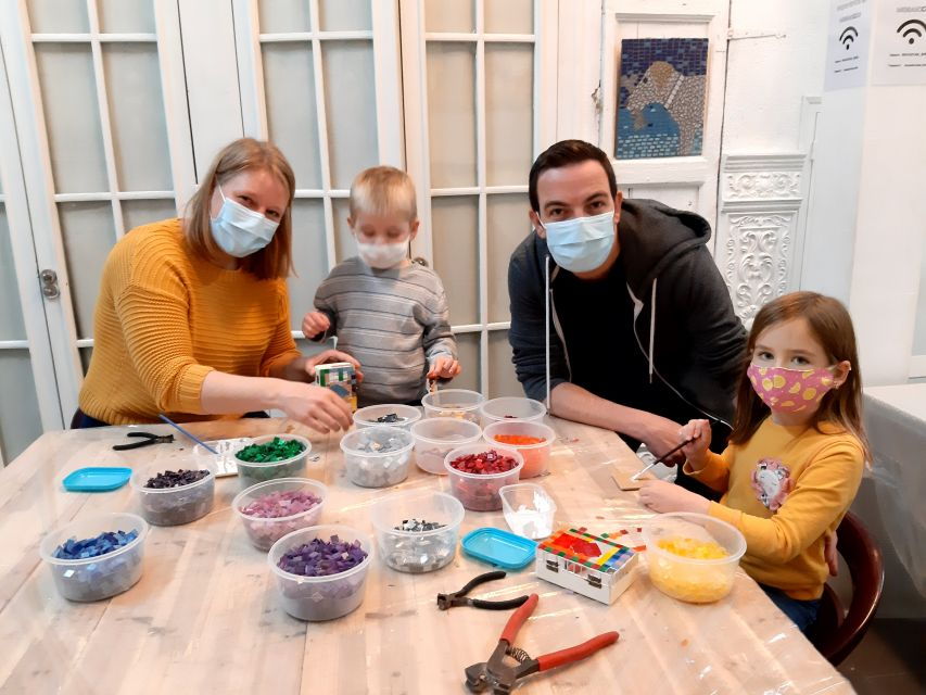 barcelona-trencadis-mosaic-class-learn-gaudis-technique