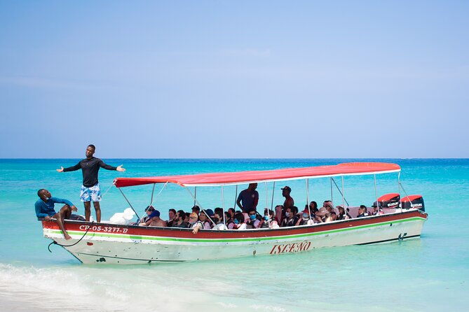 baru-island-quiet-beach-plankton