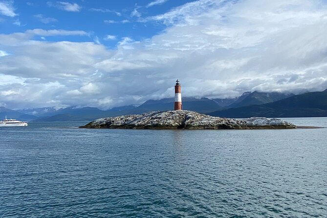beagle-channel-boat-navigation-from-ushuaia