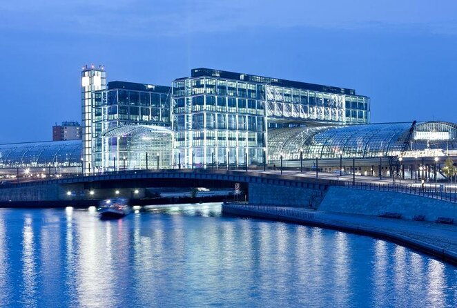 berlin-combo-hop-on-hop-off-bus-and-icebar-ticket