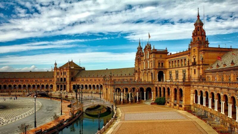 best-of-seville-private-walking-tour-with-local