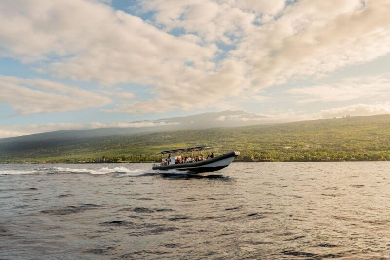 big-island-kona-super-raft-sunset-cruise