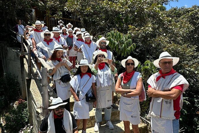 bilingual-coffee-tour-30-minutes-from-medellin-all-inclusive