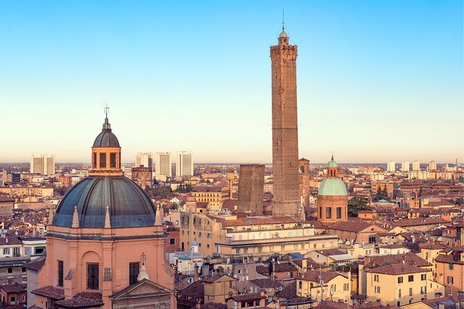 bologna-scavenger-hunt-and-highlights-self-guided-tour