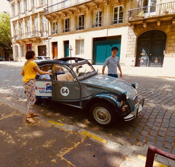 bordeaux-private-tour-in-a-citroen-2cv-45min