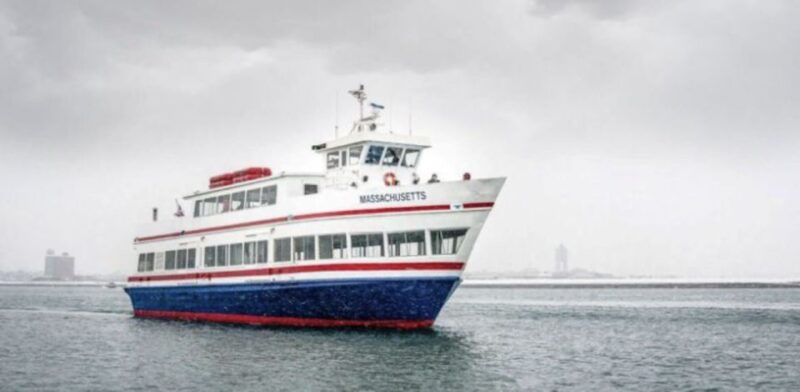boston-harbor-full-moon-cruise-with-champagne-option