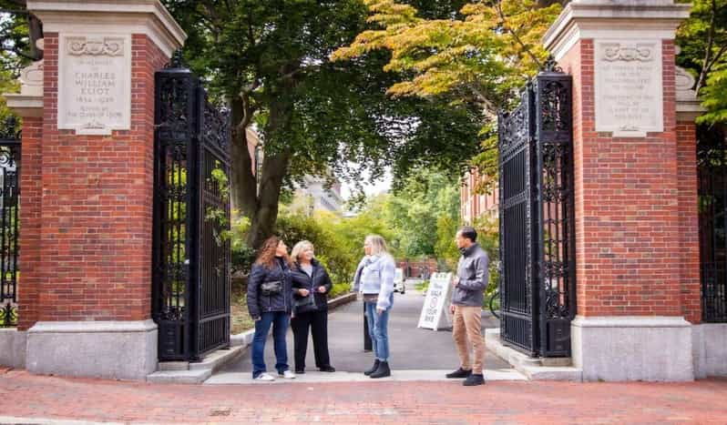 boston-walking-tour-with-uss-constitution-and-boat-cruise