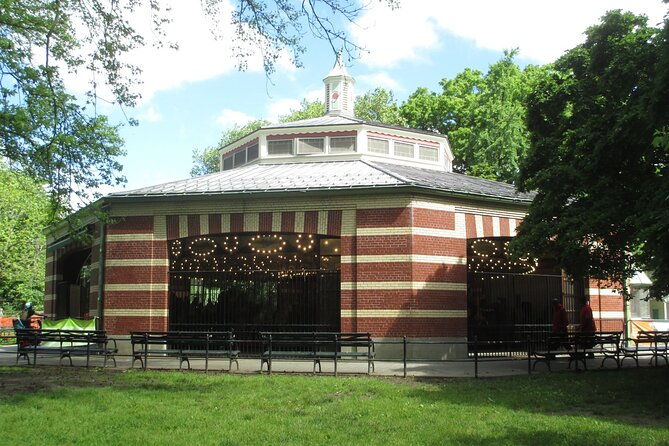 brooklyn-self-guided-walking-tour-and-scavenger-hunt