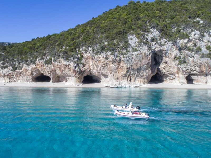 cala-gonone-gulf-of-orosei-dinghy-excursion-with-skipper