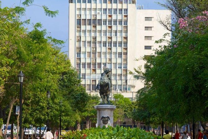 candelaria-and-fernando-botero-museum-tour-in-bogota