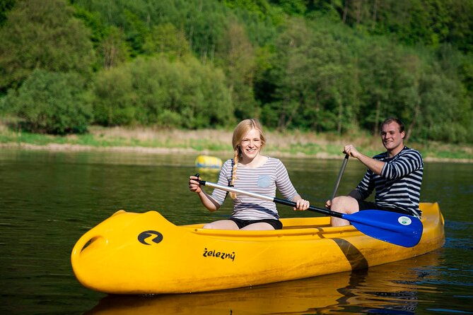 canoeing-on-the-elbe-river-decin-to-schmilka