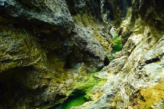 canyoning-in-the-strubklamm-with-a-state-certified-guide