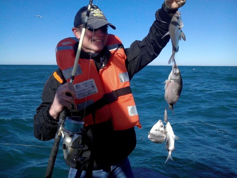 cascais-family-fishing-with-welcome-drinks